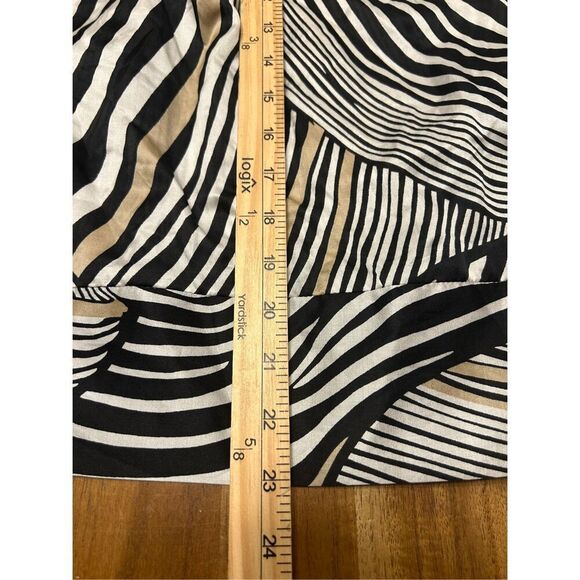 WHBM S Silk Blend Off Shoulder Geometric Animal Zebra Print Blouse Maximalism - Picture 7 of 7